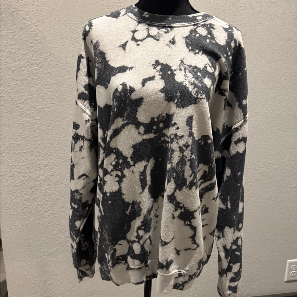 Urban Outfitters Crewneck